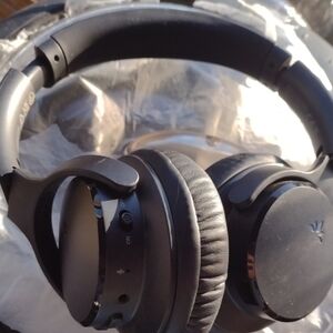 Aventree Wireless Black Over-Ear Headphones
